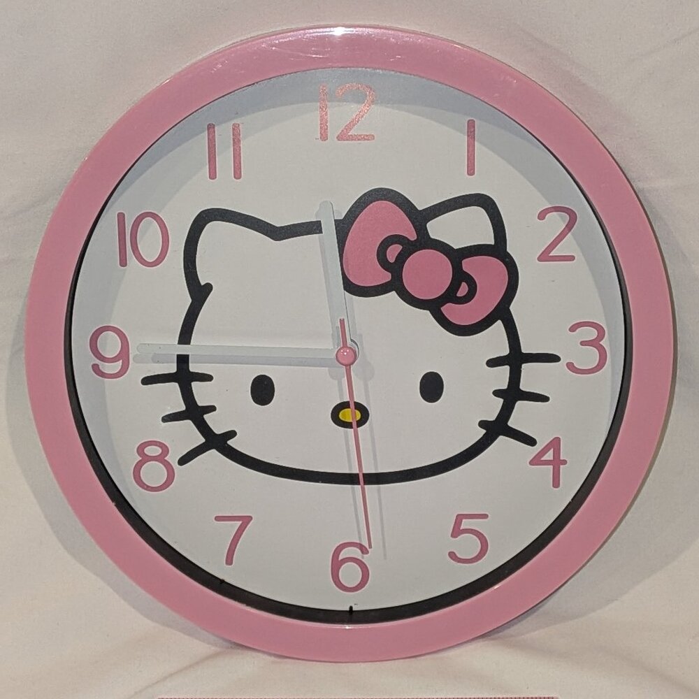 Hello Kitty round pink analog wall clock